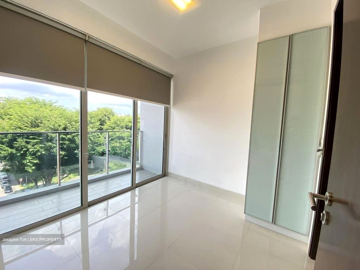 The Water Edge (D14), Apartment #633032101